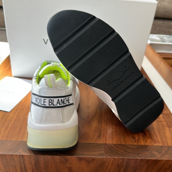 Voile Blanche sneakers, size 7 US NEW in BOX - Picture 2 of 9